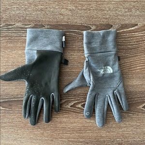 North Face Gloves S